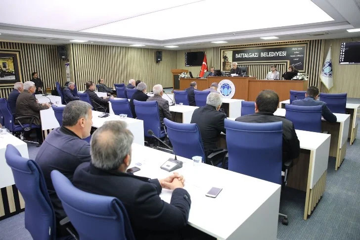 Battalgazi Belediye Meclisi Mart ayı olağanüstü toplantısı, Battalgazi Belediye Başkanı Osman Güder başkanlığında gerçekleştirildi