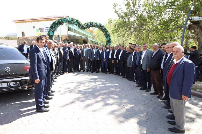 AK Parti’nin seçmenlere ücretsiz ulaşım kampanyasına ilk gün 2 bin 450 kişi başvurdu