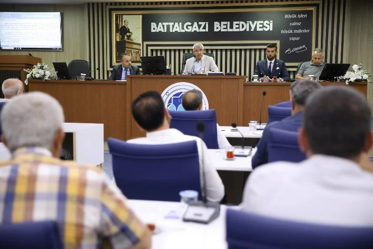 Gerçekleştirilen toplantıda İstanbul Bağcılar ve Kağıthane Belediyesi ile “kardeş belediye” olma kararı alındı.