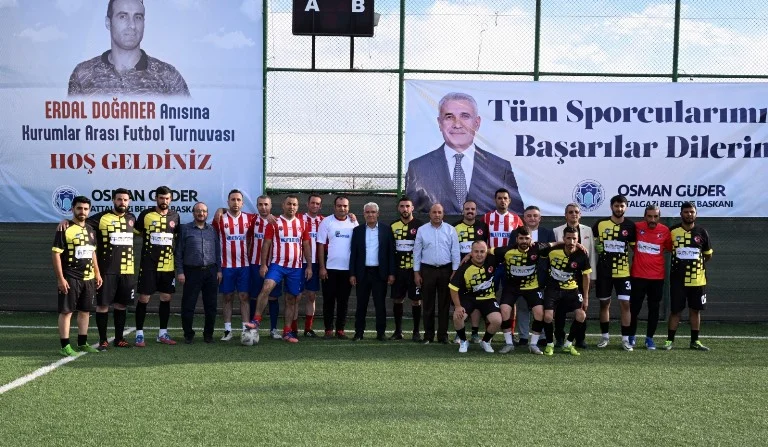 Battalgazi Belediyesi tarafından kurumlar arası futbol turnuvası düzenleniyor.