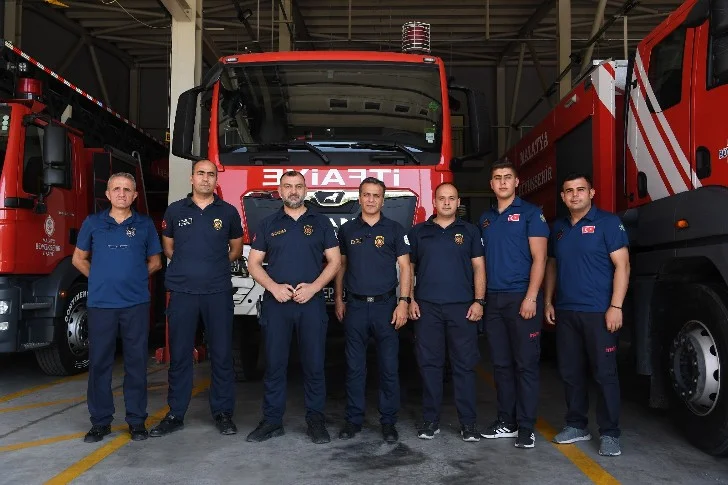 Katipoğlu, 2023-2024 eğitim ve öğretim yılının başlamasıyla beraber okullarda olası afetlere karşı eğitim vermeyi planladıklarını ifade etti.