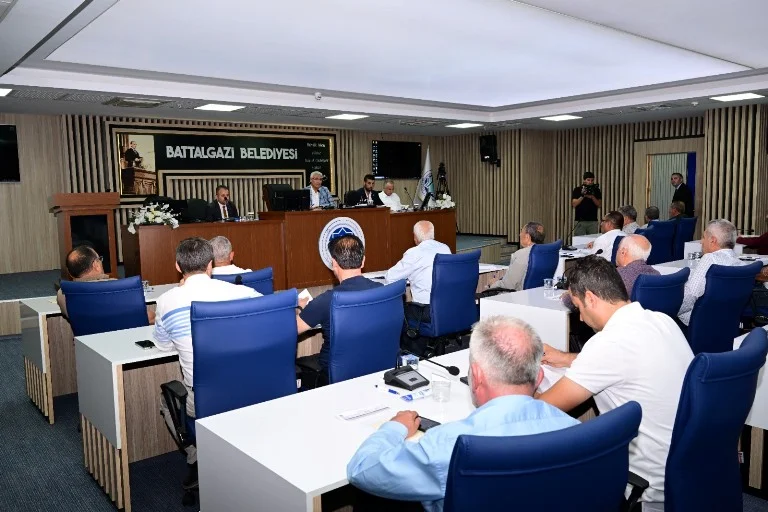 Battalgazi Belediye Meclisi, Olağanüstü Toplantısı’nı gerçekleştirdi.