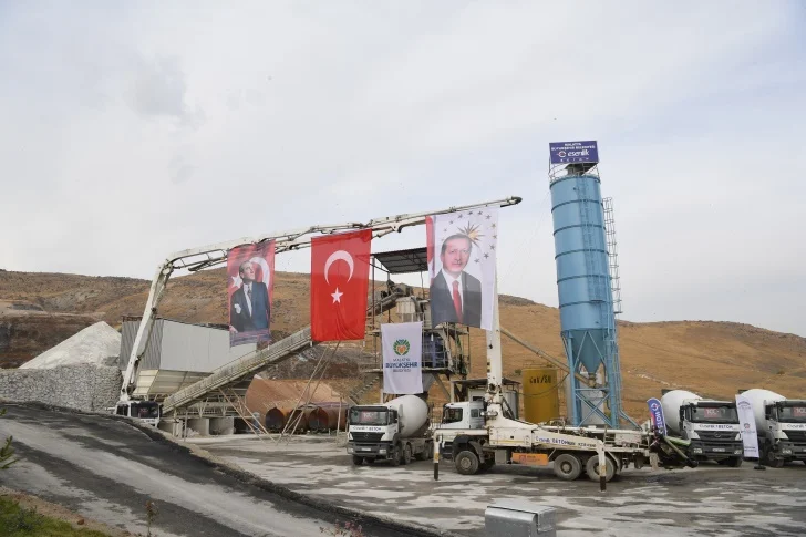 Başkan Gürkan: “Deprem dolayısıyla yaşadığımız acılara ikinci bir acı olarak da haksız kazanç kazanmalarına müsaade etmeyeceğiz.