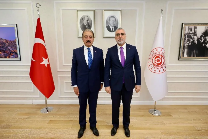 Malatya Esnaf ve Sanatkarlar Odaları Birliği (MESOB) Başkanı Şevket Keskin, Çalışma ve Sosyal Güvenlik Bakanı Vedat Işıkhan’ı ziyaret etti.