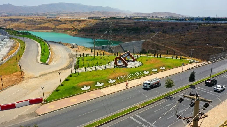 6 Şubat 2023 tarihindeki depremlerde hayatını kaybeden vatandaşlarımızın anısına ağaç dikim etkinliği düzenlenecek