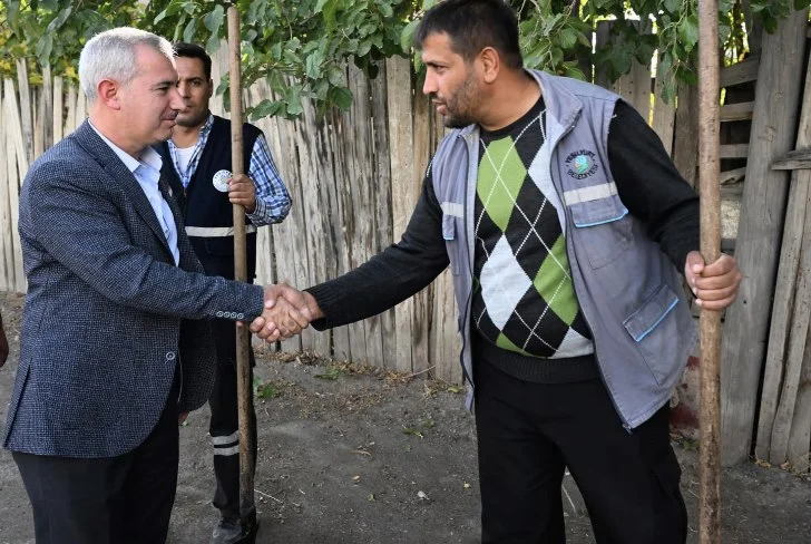 “Mahallelerimizi Türkiye Yüzyılına Uygun Yatırımlarla Buluşturuyoruz”