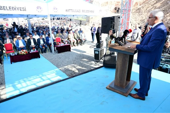 Battalgazi’de 400 sosyal konutun temeli atıldı