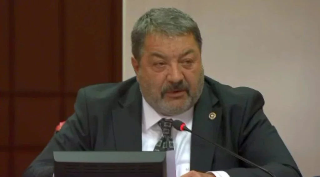 Fendoğlu, “Kış kapıda, kiracıların geçici barınma sorunu çözmek zorundayız”