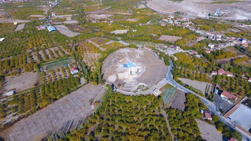 Dünyada bilinen en eski 9 kılıç, 12 mızrak ucu, Arslantepe Höyüğünden Çıkarıldı