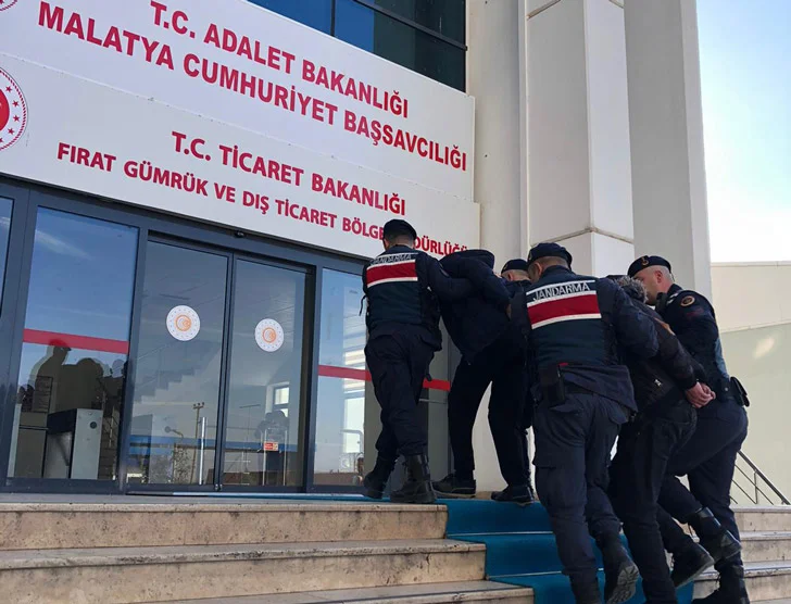 Malatya’da gerçekleşen operasyon, terör örgütü PKK/YPG’ye yönelik olduğu bildirilen iki şüpheli gözaltına alındı
