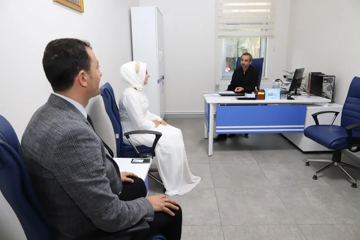 Battalgazi Belediyesi, evlenmek için başvuru yapan çiftlere evlilik öncesi danışmanlık hizmeti vermeye başladı.