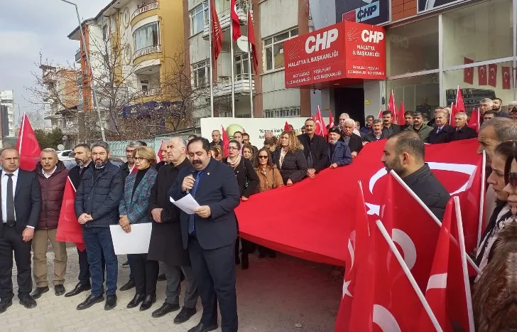 CHP Malatya İl Örgütü, Pençe Kilit Harekat bölgesinde şehit olan 12 asker için basın açıklaması gerçekleştirdi
