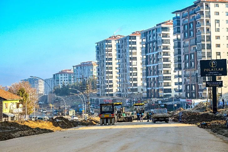 Malatya’da İsmet Paşa Caddesi’nin 2. Etap Yol Çalışmaları Devam Ediyor