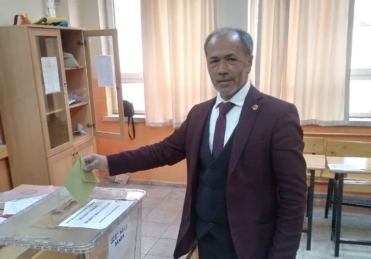 Tecde Mahallesi Muhtarı Ali Yiğit, 31 Mart 2024 Mahalli İdareler Seçimleri’nde tekrar aday olacağını açıkladı.