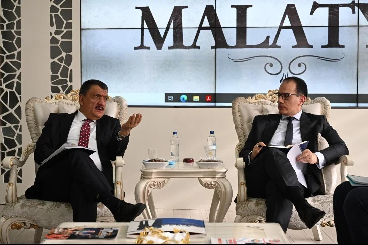 Başkan Gürkan, Fransa Büyükelçiliği Ekonomi Müsteşarı Abdenor Brahmı ve beraberindeki heyeti makamında ağırladı.