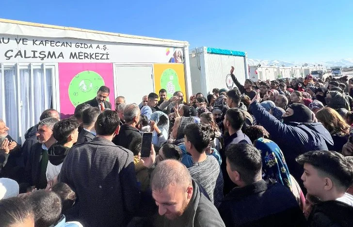 “Konteyner Kentlerde kalan vatandaşın sorunu çok,  ama söz verenler bir daha uğramamış”