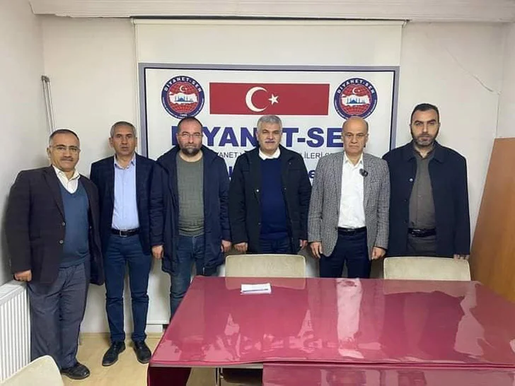 YRP Yeşilyurt Belediye Başkan Adayı ve Şehir Planlamacısı Murat Aslan, Diyanet-Sen Malatya Şubesini Ziyaret Etti