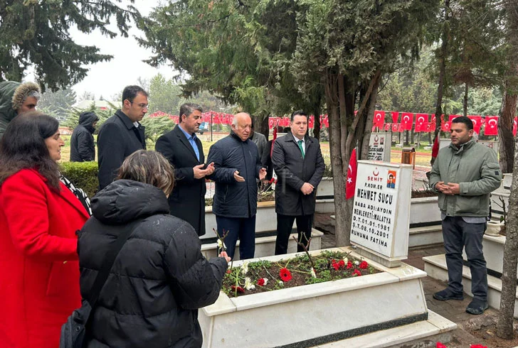 İYİ Parti Malatya 18 Mart’ı Şehitlikte Andı