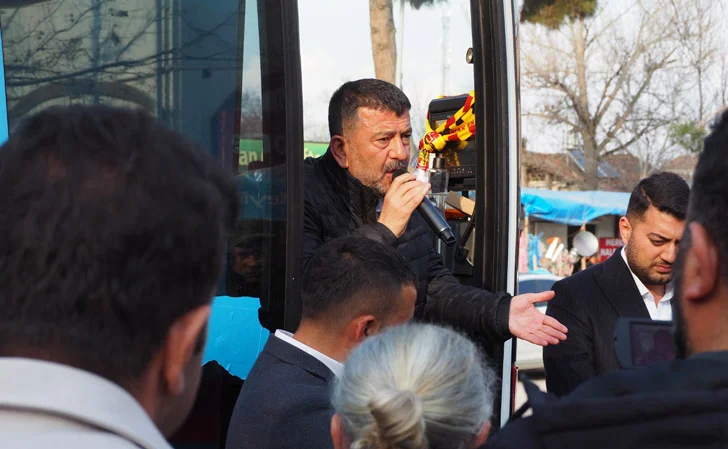 CHP Malatya Büyükşehir Belediye Başkan adayı Veli Ağbaba, Malatya’da beş yıl içerisinde kiracı ve dar gelirliler için 10 bin sosyal konut yapacaklarını söyledi.