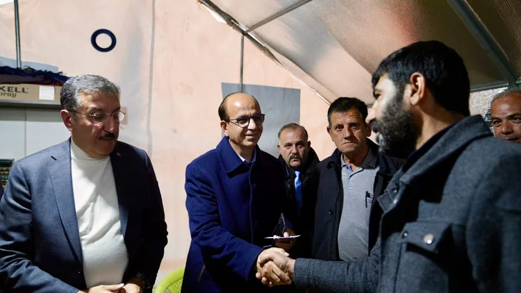 AK Parti Yeşilyurt Belediye Başkan Adayı Prof. Dr. İlhan Geçit, Bugüne kadar tutamayacakları hiçbir sözü sarf etmedik
