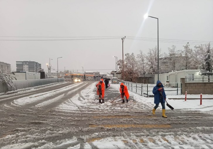 Yeşilyurt Belediyesi, Kar Yağışına Karşı Tam Hazırlıkta
