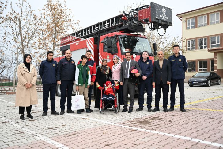 Başkan Taşkın, 3 Aralık Dünya Engelliler Günü’nde iki çocuğun hayalini gerçeğe dönüştürdü