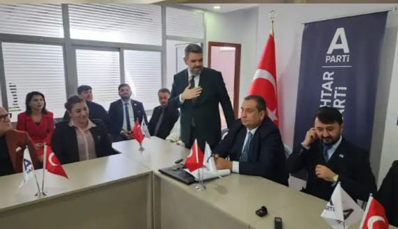 Anahtar Partisi Malatya’da Serdar Sezen Rüzgarı: Kongreye Damgasını Vurdu
