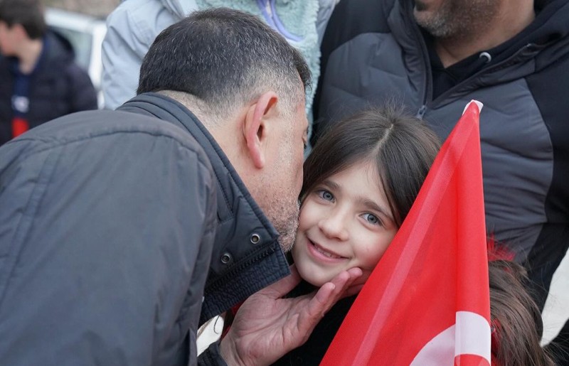 Ağbaba’dan 23 Nisan Mesajı: Çocuklara Özgür ve Adil Bir Türkiye Borçluyuz