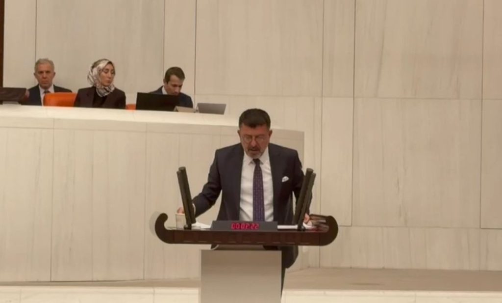 Ağbaba: “Emekliyi mezara sokarken utanmıyorsunuz da tabuttan mı utanıyorsunuz?”