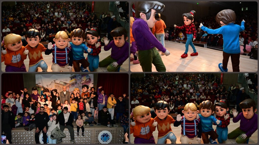 Rafadan Tayfa Sahne Gösterisi Miniklere Unutulmaz Bir Gün Yaşattı