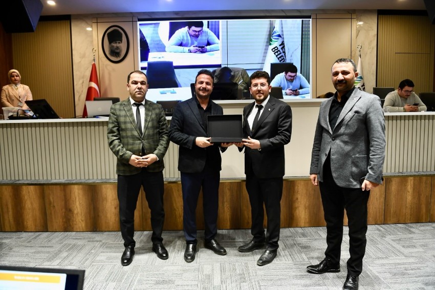 Genç Meclis’in Yeni Başkanı Yusuf Salih Tatar Oldu