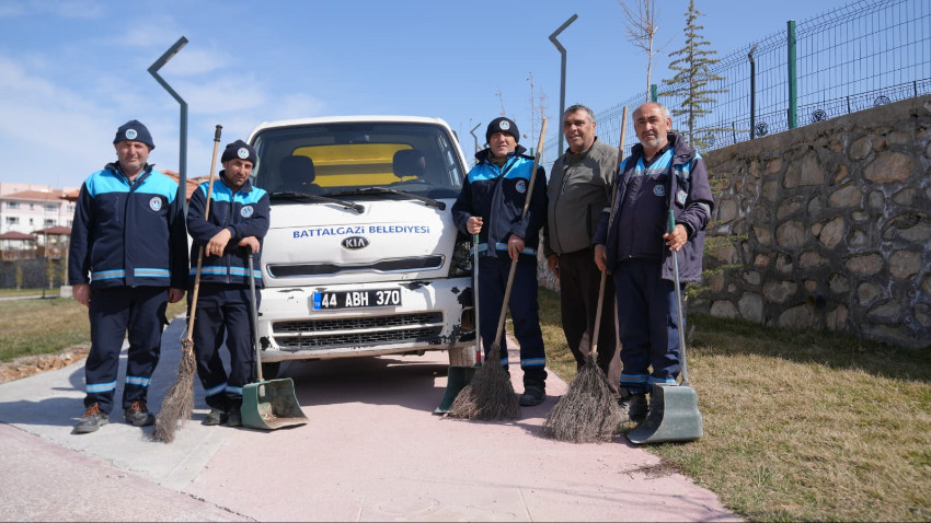 Battalgazi’de Bahar Temizliği: Derme Deresi Pırıl Pırıl Oldu