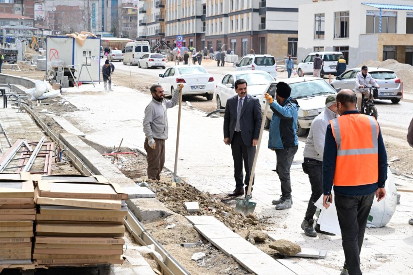 Battalgazi’de “Tertemiz” Başlangıç: Başkan Taşkın Akpınar Çarşısı’nı Adım Adım Denetliyor
