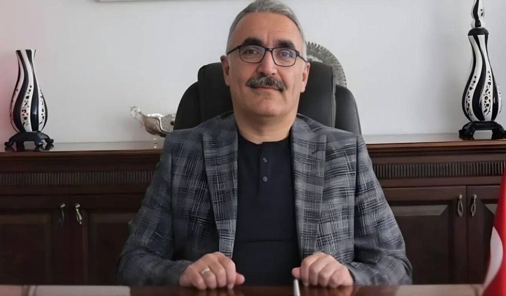 Hedefi Şaşırmış Bir Savunma: Veysel Tay’ın Paylaşımı Üzerine Bir Eleştiri