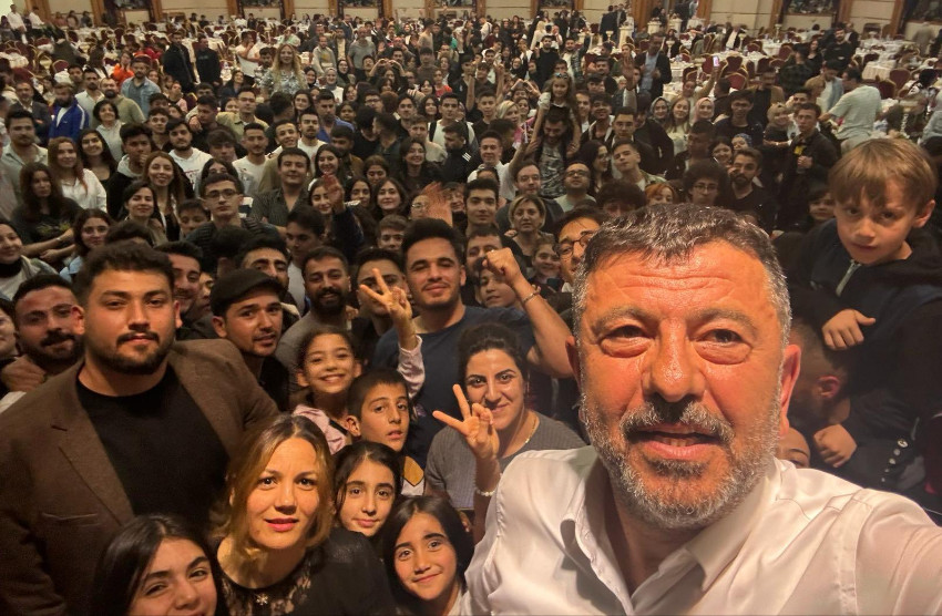 Veli Ağbaba’dan 19 Mayıs Mesajı: “Bu Ülkenin Gençleri Umutsuz Olmayacak”
