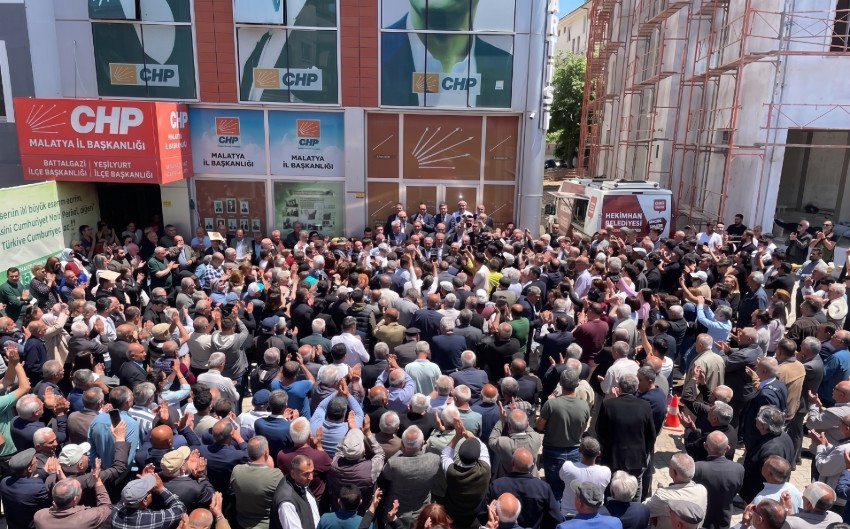 Malatya’da Bayramlaşma Programı Miting Meydanına Döndü!